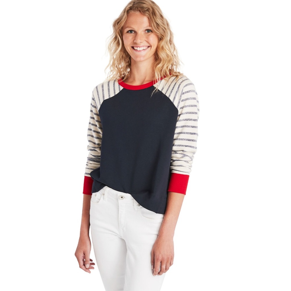 Women’s Vineyard Vines Color Blocked Sweatshirt Size Small.